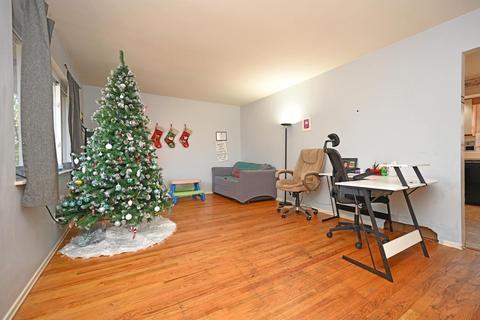 1267 Meadowbright Ln, Cincinnati, OH 45230 photo 4