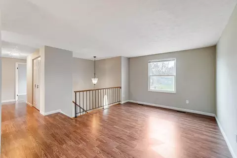 496 Bessinger Dr, Forest Park, OH 45240 photo 5