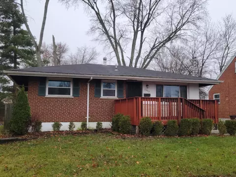 2445 Garrison Dr, Cincinnati, OH 45231 photo 1