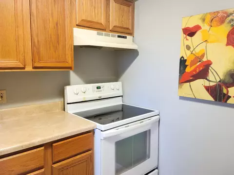 2445 Garrison Dr, Cincinnati, OH 45231 photo 12