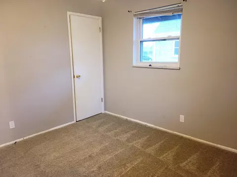 2445 Garrison Dr, Cincinnati, OH 45231 photo 15