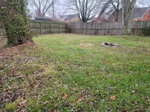 2445 Garrison Dr, Cincinnati, OH 45231 photo 27