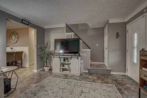 2622 Tampico Dr, Cincinnati, OH 45231 photo 5