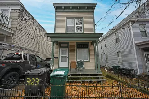 323 Warner St, Cincinnati, OH 45219 photo 1
