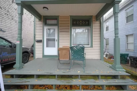 323 Warner St, Cincinnati, OH 45219 photo 2