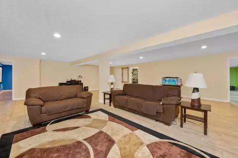 3389 Elbert Dr, Hamilton, OH 45011 photo 32