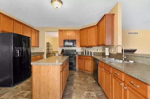 3389 Elbert Dr, Hamilton, OH 45011 photo 13