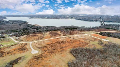14486 Sailing Ridge Rd, Brookville, IN 47012