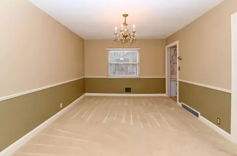 2768 Eugenie Ln, Cincinnati, OH 45211 photo 12