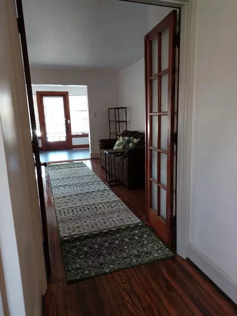 4237 Vine St, Cincinnati, OH 45217 photo 14