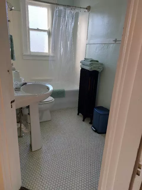 4237 Vine St, Cincinnati, OH 45217 photo 16