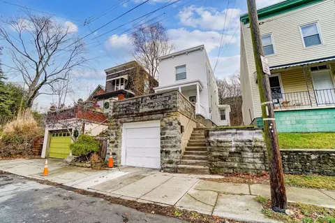 2736 Coy St, Cincinnati, OH 45219 photo 1