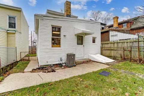 2736 Coy St, Cincinnati, OH 45219 photo 42