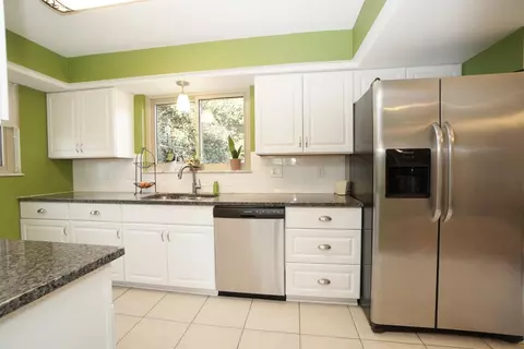420 Deanview Dr, Cincinnati, OH 45224 photo 7
