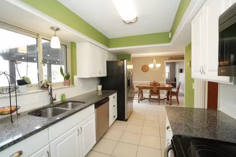 420 Deanview Dr, Cincinnati, OH 45224 photo 8