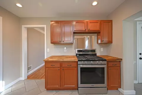 2859 Westbrook Dr, Cincinnati, OH 45211 photo 13