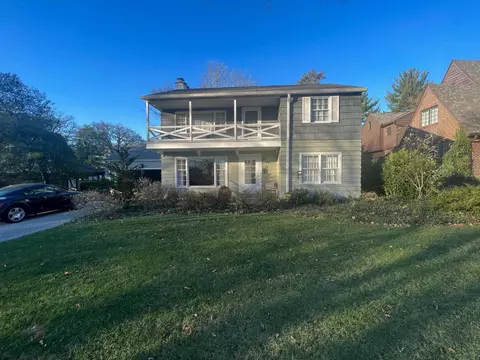 6924 Miami Bluff Dr, Mariemont, OH 45227 photo 1