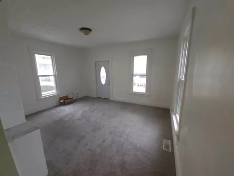 135 Sixth St, Franklin, OH 45005 photo 4