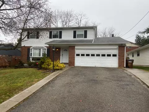 8422 Daly Rd, Cincinnati, OH 45231 photo 1