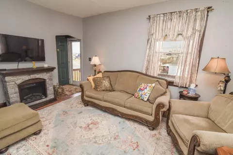 4853 Prosperity Pl, Cincinnati, OH 45238 photo 3