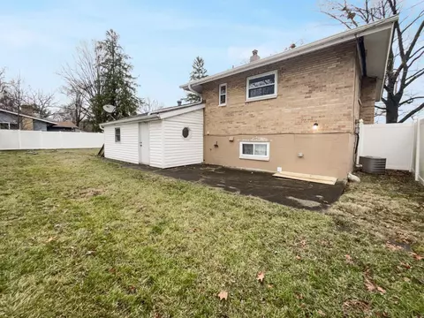 773 Chipley Ct, Forest Park, OH 45240 photo 5