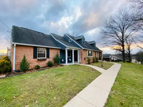 4575 Farview Ln, Cincinnati, OH 45247 photo 2