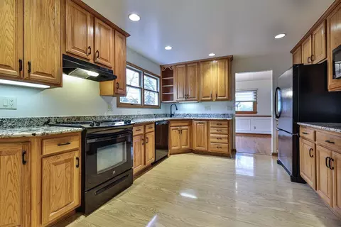 10211 Leacrest Rd, Cincinnati, OH 45215 photo 12