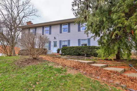 10211 Leacrest Rd, Cincinnati, OH 45215 photo 2