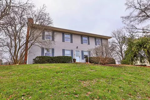10211 Leacrest Rd, Cincinnati, OH 45215 photo 1