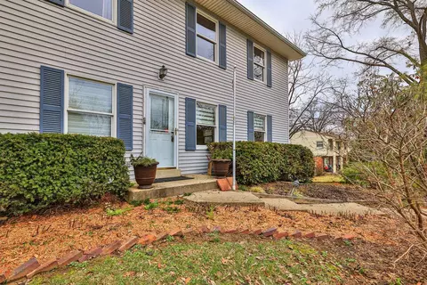 10211 Leacrest Rd, Cincinnati, OH 45215 photo 3