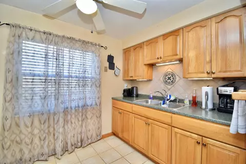 5863 Devon Ct, Cincinnati, OH 45248 photo 10