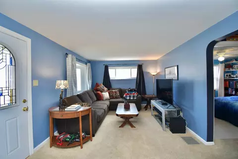 5863 Devon Ct, Cincinnati, OH 45248 photo 5