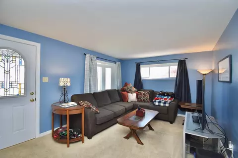 5863 Devon Ct, Cincinnati, OH 45248 photo 4