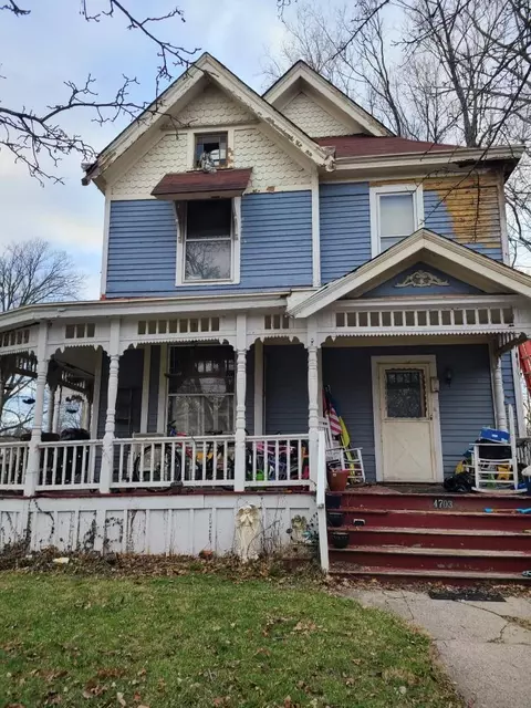 4703 Ward St, Cincinnati, OH 45227 photo 2