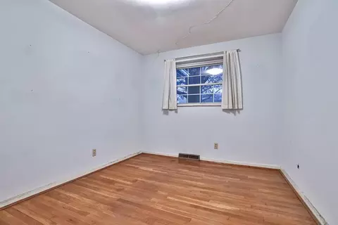 2833 Almester Dr, Cincinnati, OH 45211 photo 16