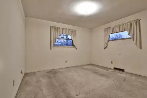 2833 Almester Dr, Cincinnati, OH 45211 photo 14