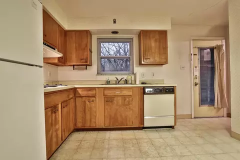 2833 Almester Dr, Cincinnati, OH 45211 photo 12
