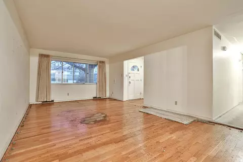 2833 Almester Dr, Cincinnati, OH 45211 photo 4