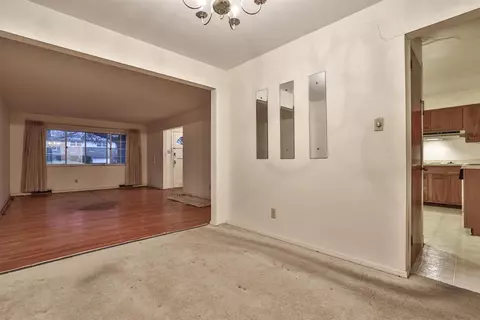 2833 Almester Dr, Cincinnati, OH 45211 photo 9