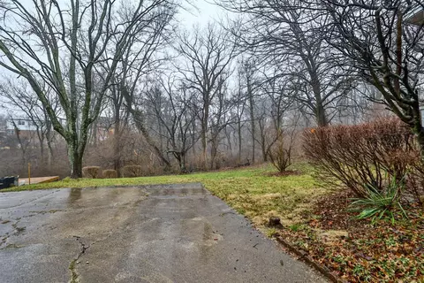 2833 Almester Dr, Cincinnati, OH 45211 photo 29