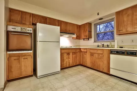 2833 Almester Dr, Cincinnati, OH 45211 photo 10