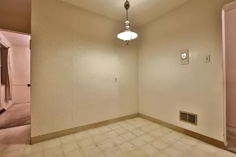 2833 Almester Dr, Cincinnati, OH 45211 photo 13