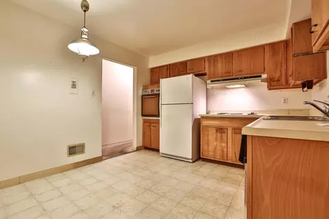 2833 Almester Dr, Cincinnati, OH 45211 photo 11