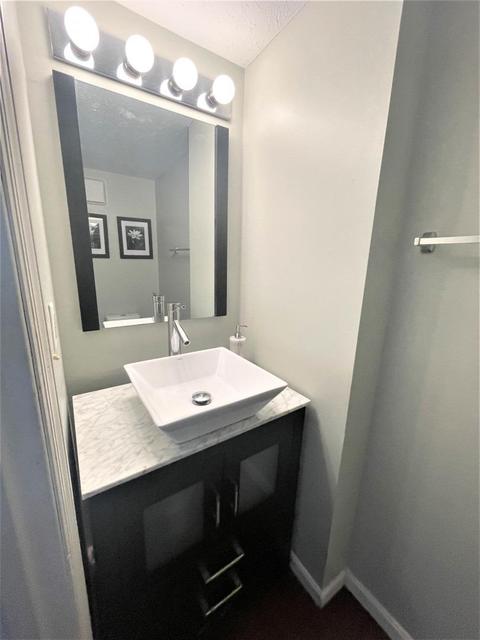 1010 John St, Cincinnati, OH 45203 photo 12