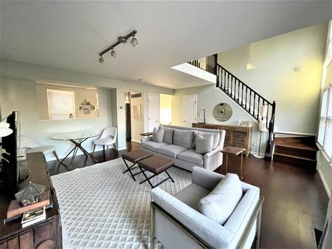 1010 John St, Cincinnati, OH 45203 photo 5