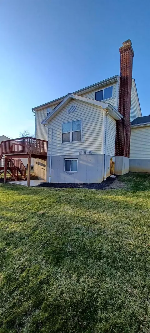 659 Mccormick Ln, Cincinnati, OH 45245 photo 4