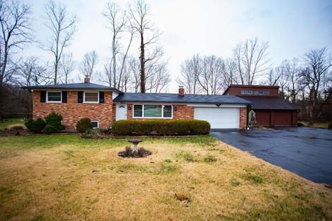623 Sonny Ln, Cincinnati, OH 45244 photo 1