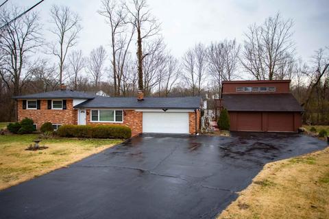 623 Sonny Ln, Cincinnati, OH 45244 photo 2