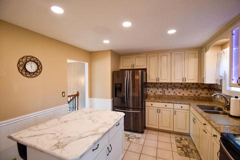 810 Picket Way, Cincinnati, OH 45245 photo 8