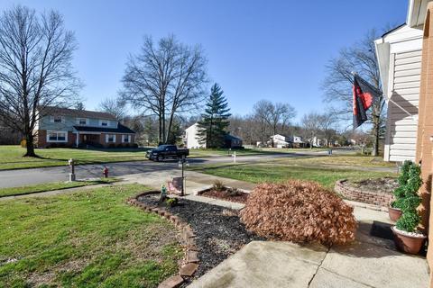 810 Picket Way, Cincinnati, OH 45245 photo 2